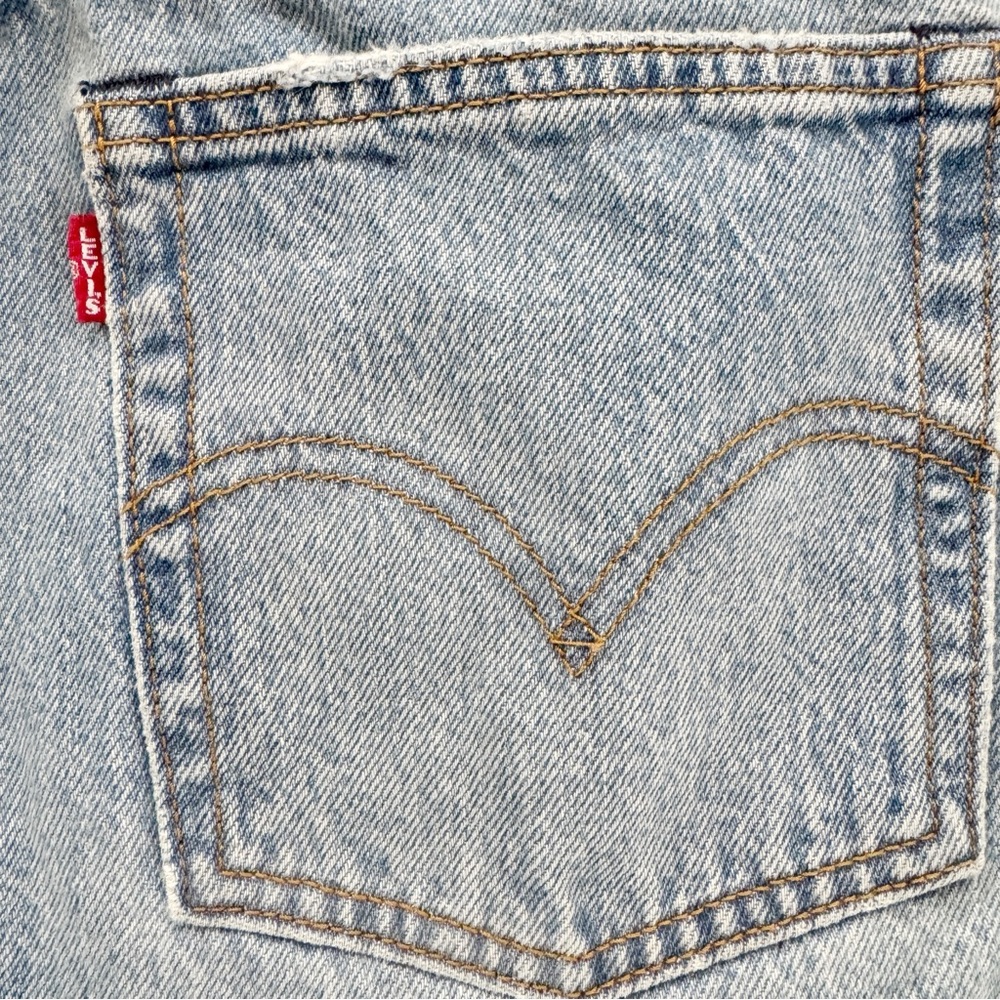 Levi’s 501 Wedgie Straight Leg Jeans Distressed - Picture 6 of 12